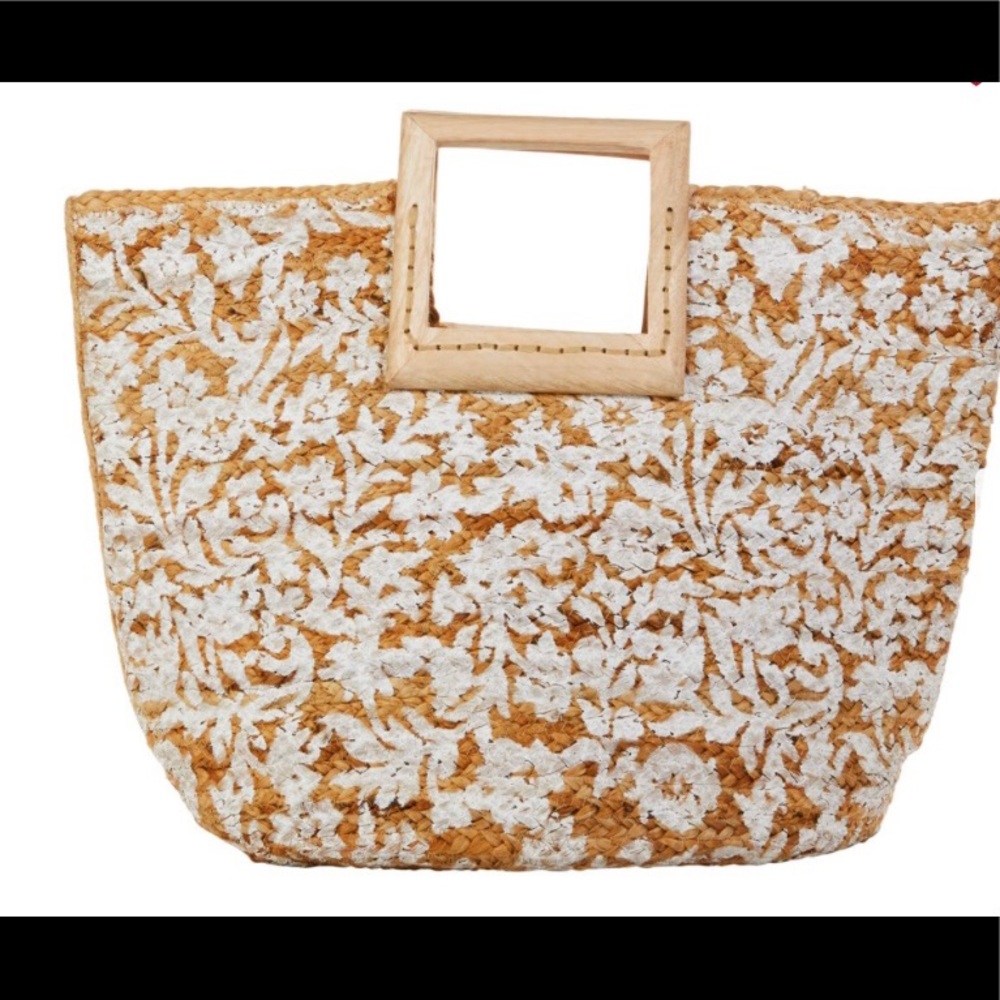 NWOT Straw bag - Picture 5 of 11